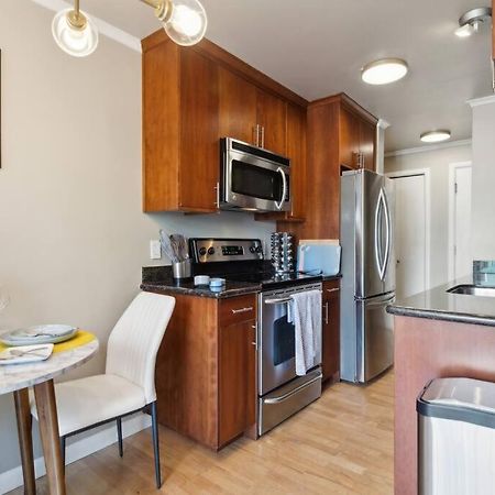 Vibrant 2Bed Condo - Stroll To Sea Space Needle Seattle Bagian luar foto
