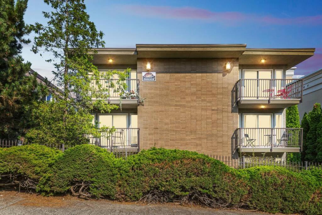 Vibrant 2Bed Condo - Stroll To Sea Space Needle Seattle Bagian luar foto