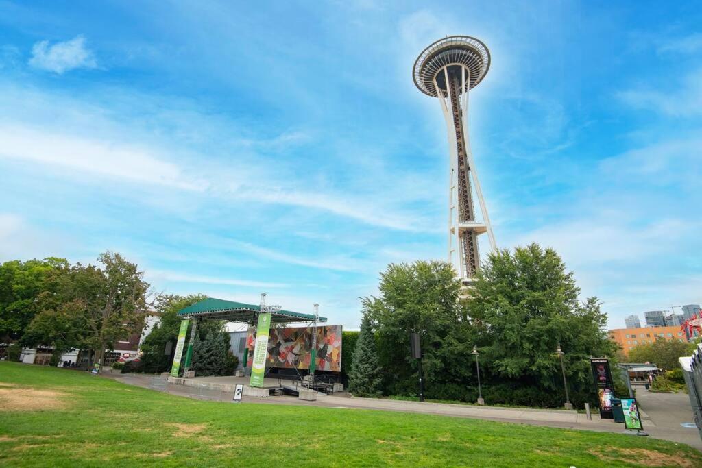 Vibrant 2Bed Condo - Stroll To Sea Space Needle Seattle Bagian luar foto