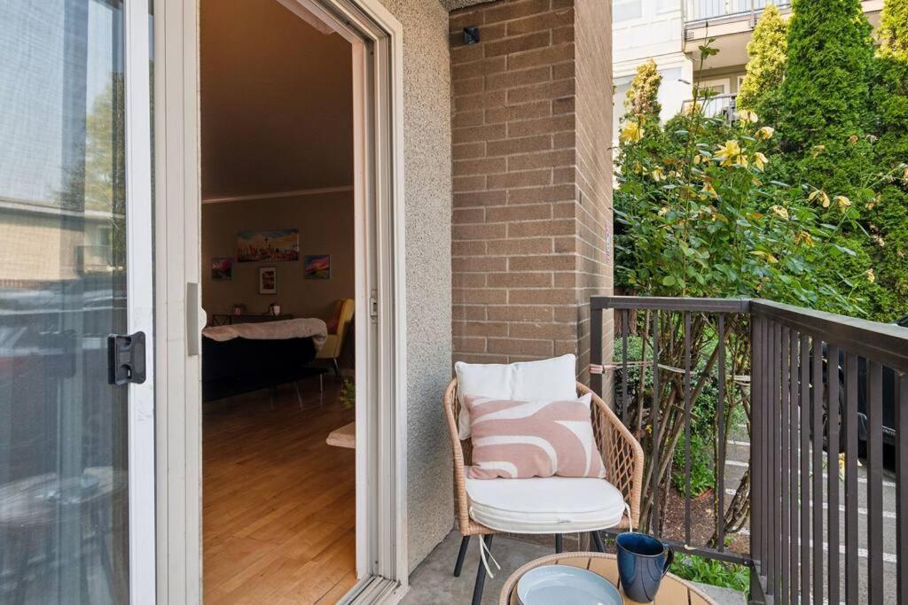 Vibrant 2Bed Condo - Stroll To Sea Space Needle Seattle Bagian luar foto